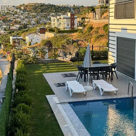 Yakisikli Bodrum Vue Avec Piscine Privee Villa