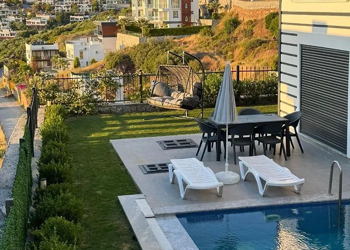 Yakisikli Bodrum Vue Avec Piscine Privee Villa